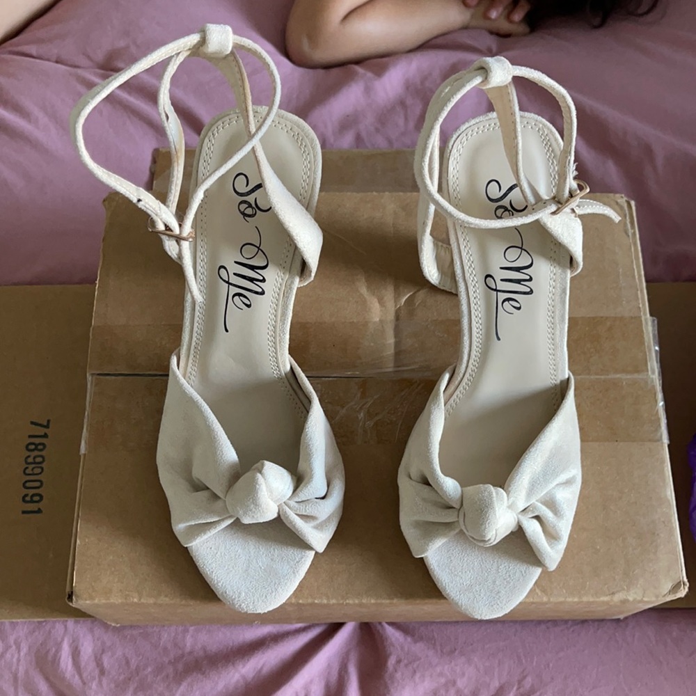 Lola shoetique nude suede heels